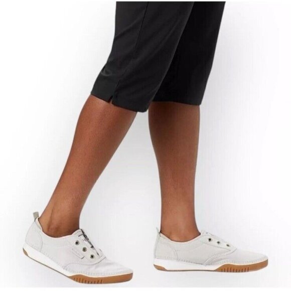 Columbia Women’s Active Fit Omni-Shield Pull-On Capri Pants Black Small NWT - Picture 5 of 11